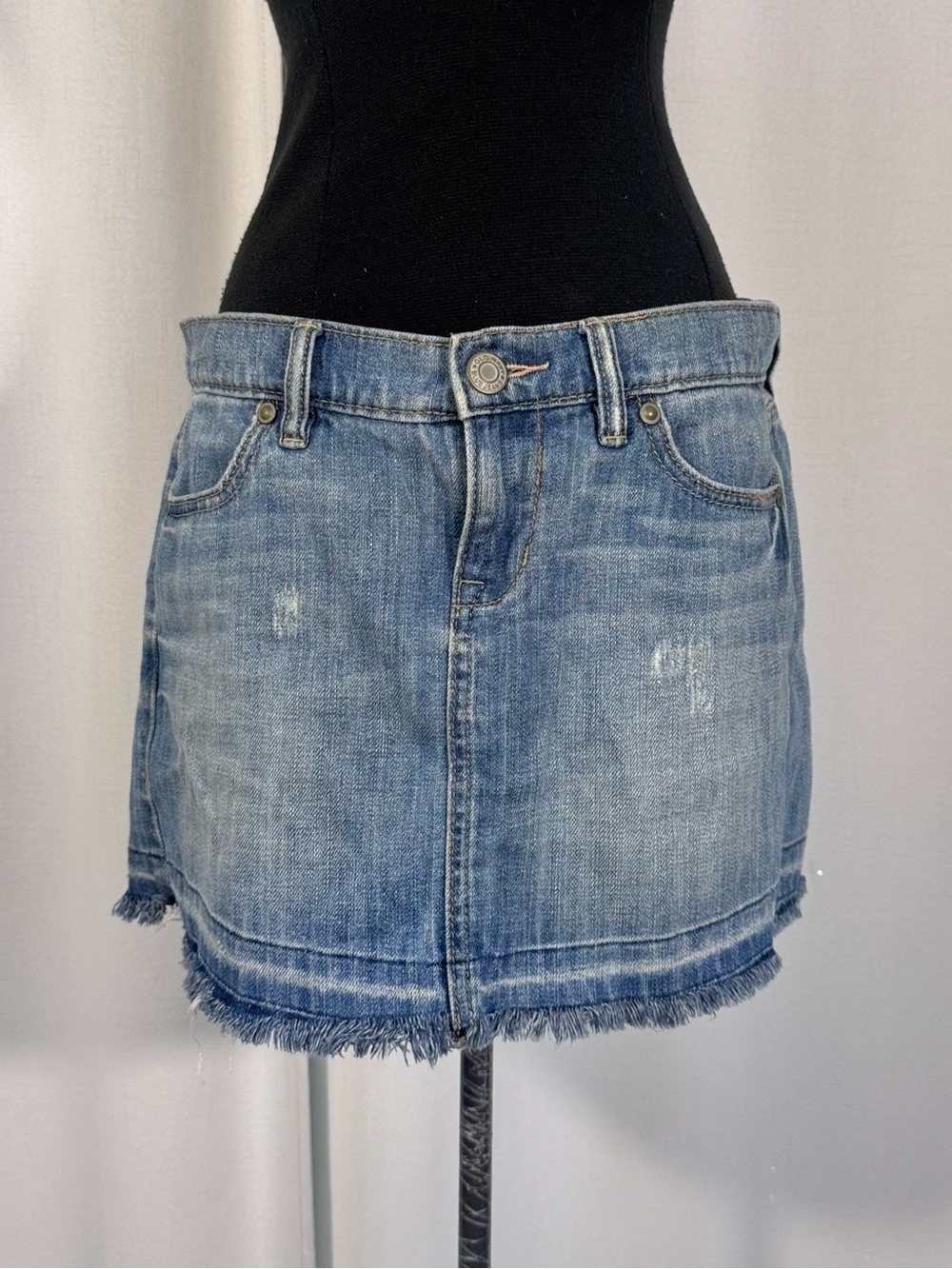 Early 2000s Old Navy Low Rise Denim Mini Skirt